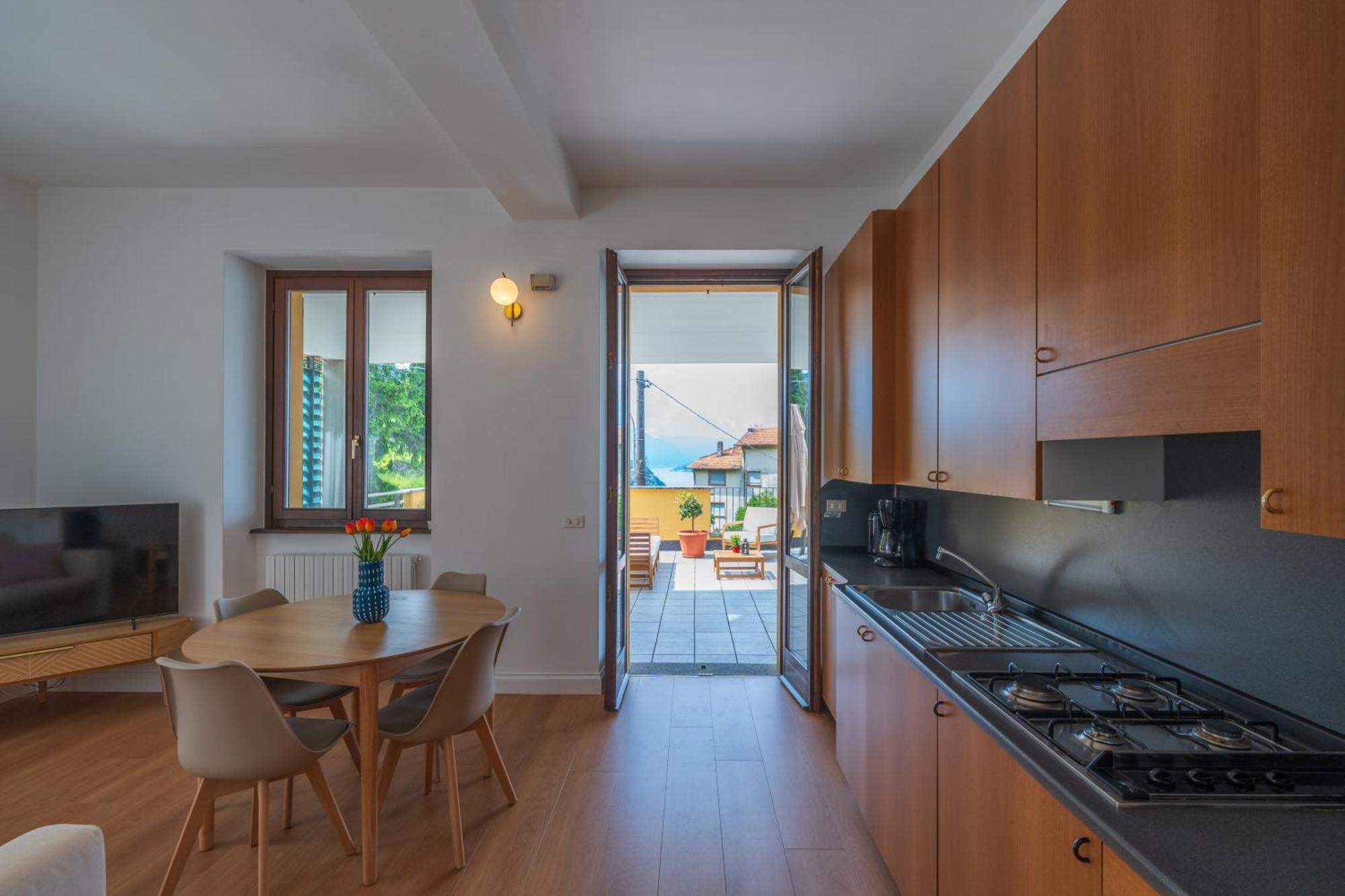 Stunning Apartment- Terrace And Swimming Pool Bellano Exterior foto