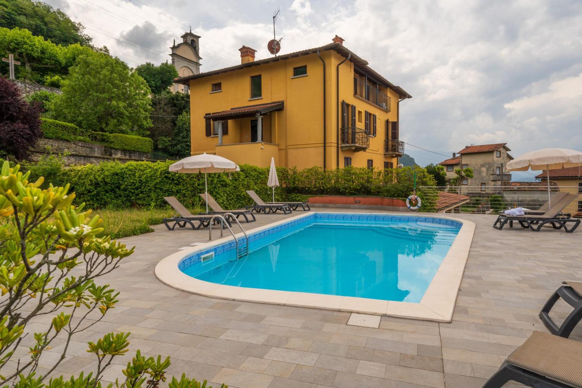 Stunning Apartment- Terrace And Swimming Pool Bellano Exterior foto